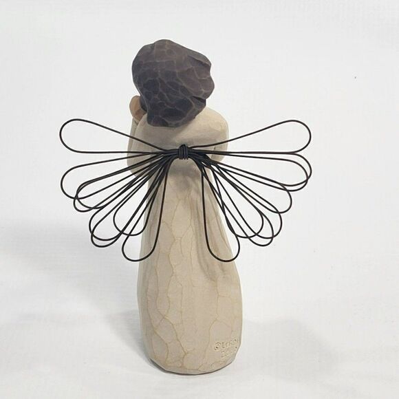 Willow Tree 5" Angel of Heart Holding Red Heart Figurine Retired Susan Lordi - Picture 4 of 8